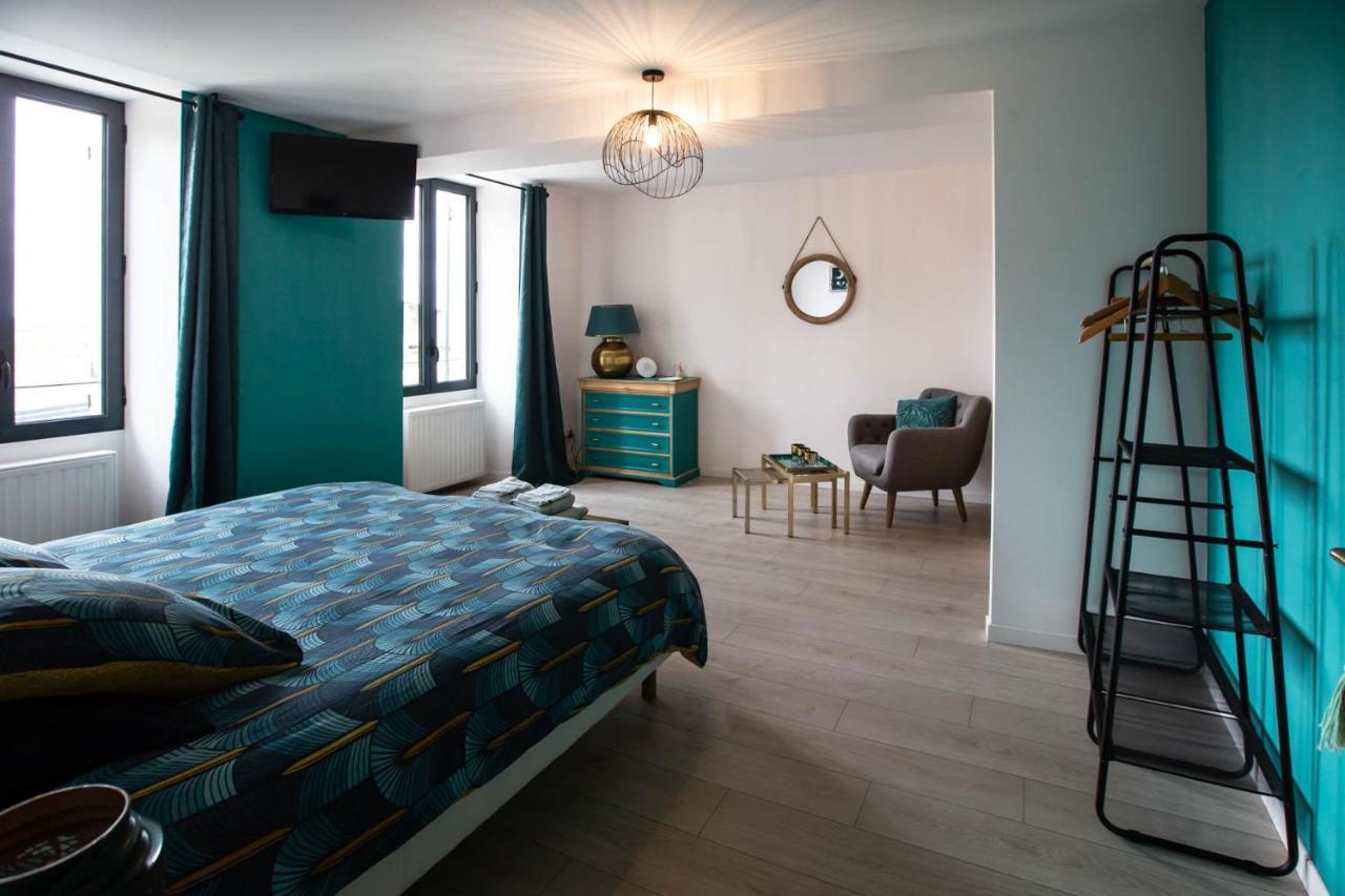 Au Bouchon Hotel Saint-Aigulin Buitenkant foto