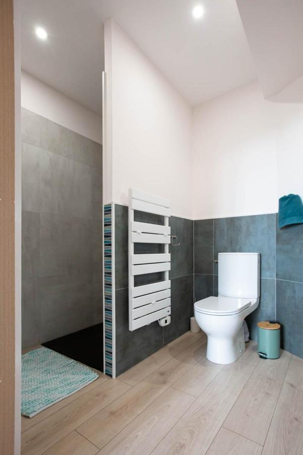 Au Bouchon Hotel Saint-Aigulin Buitenkant foto