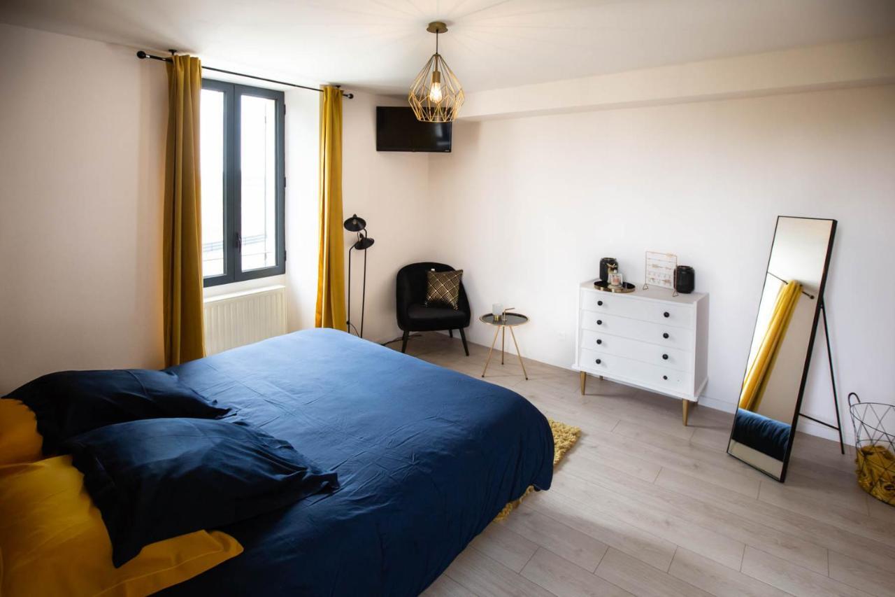 Au Bouchon Hotel Saint-Aigulin Buitenkant foto