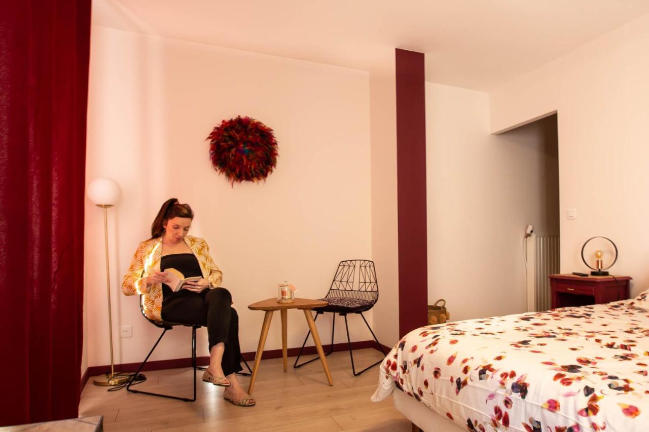 Au Bouchon Hotel Saint-Aigulin Buitenkant foto