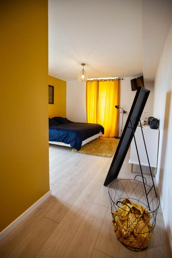 Au Bouchon Hotel Saint-Aigulin Buitenkant foto