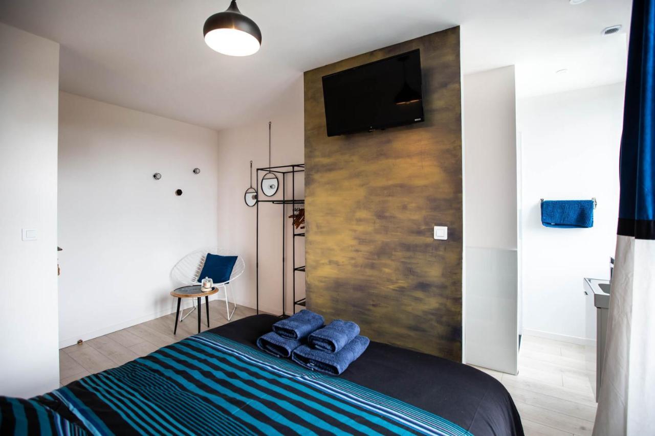 Au Bouchon Hotel Saint-Aigulin Buitenkant foto