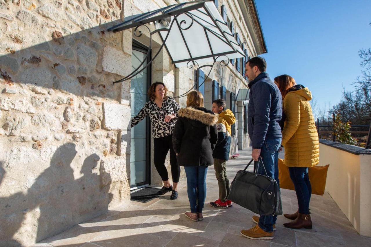 Au Bouchon Hotel Saint-Aigulin Buitenkant foto